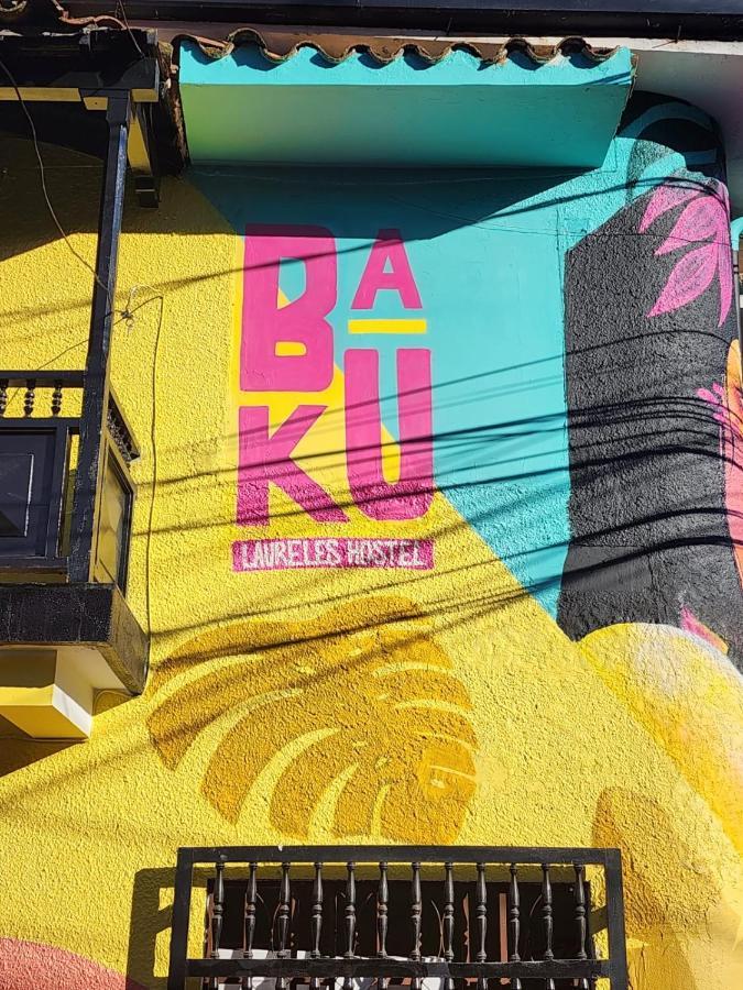 Baku Laureles Hostel Medellín Exteriör bild