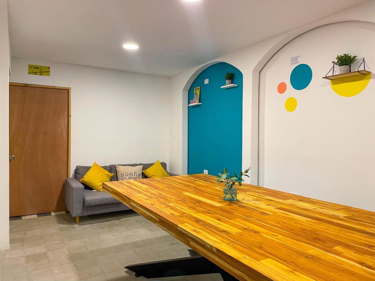 Baku Laureles Hostel Medellín Exteriör bild