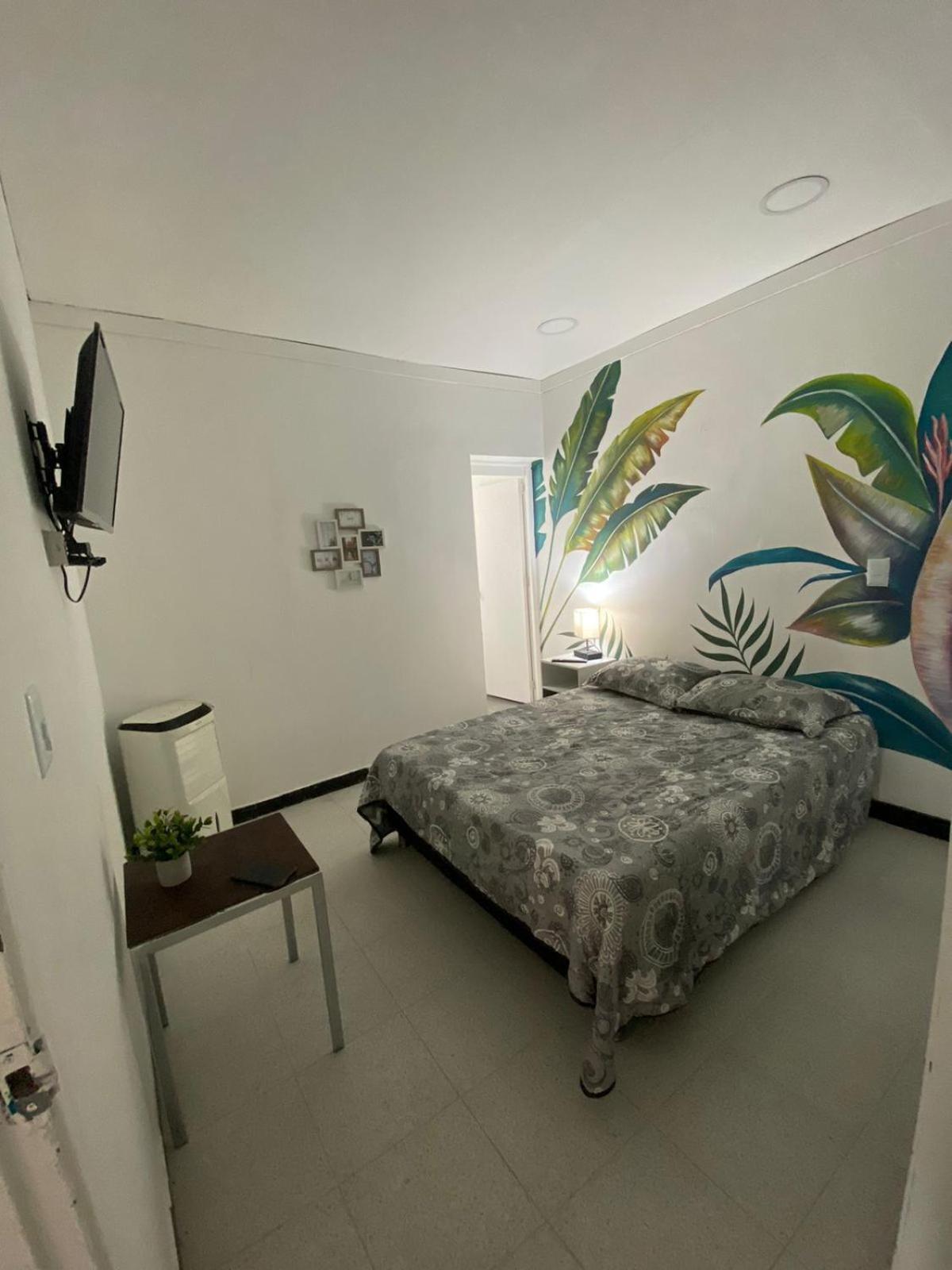 Baku Laureles Hostel Medellín Exteriör bild