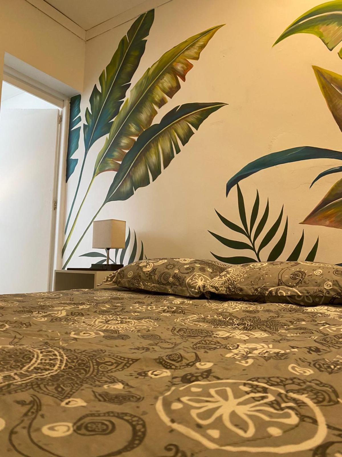 Baku Laureles Hostel Medellín Exteriör bild